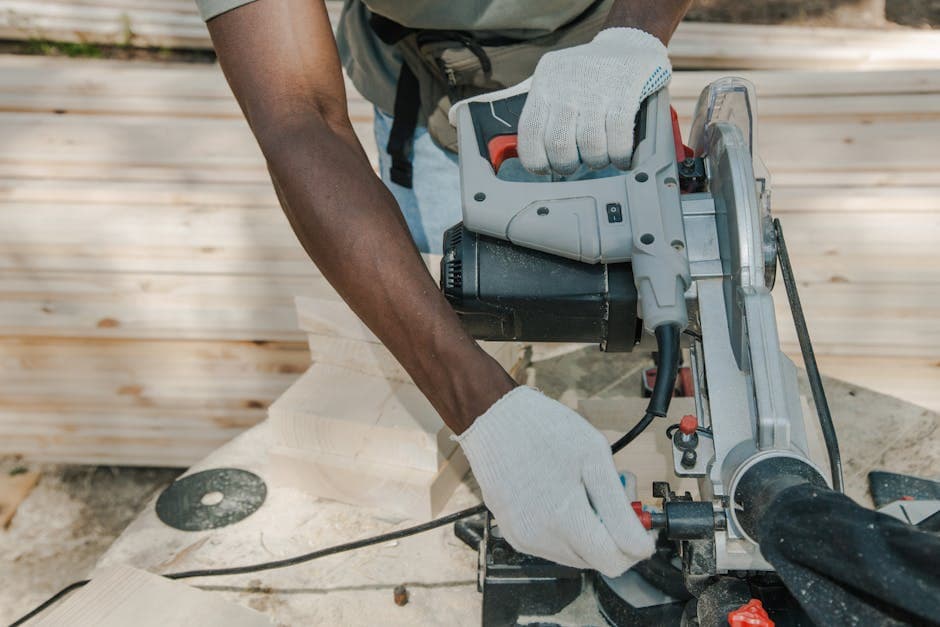 Электролобзик DeWalt DW331K
