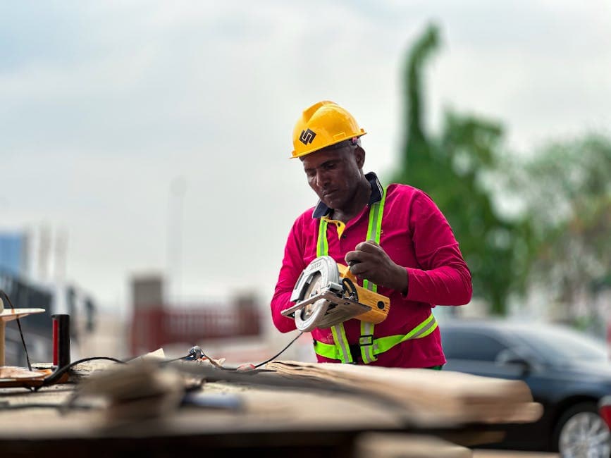 Циркулярная пила Makita HS7601